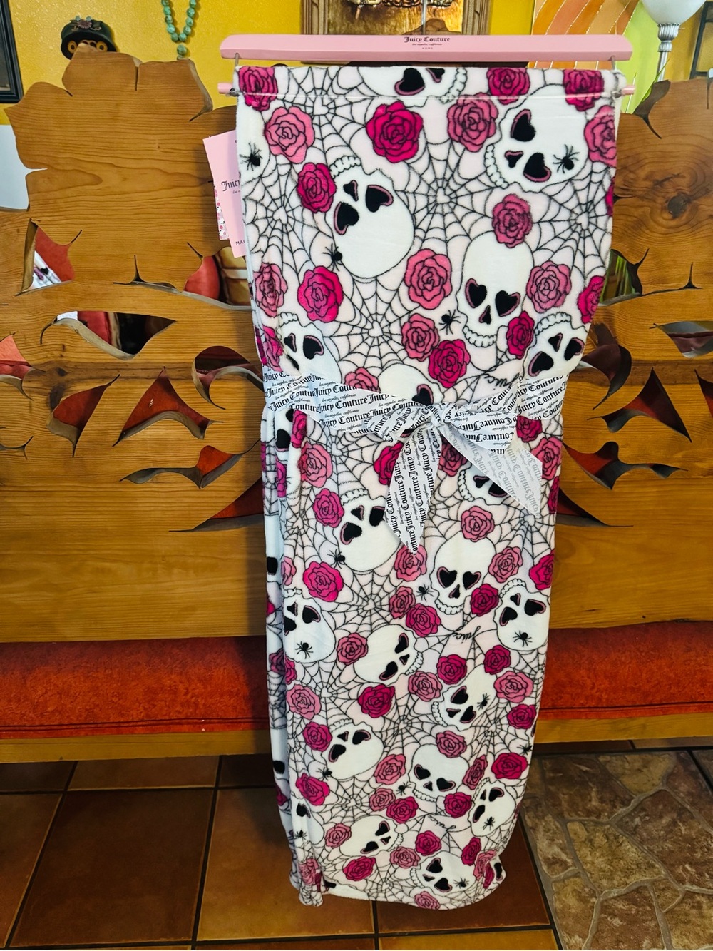 JUICY COUTURE SKULL ROSES AND SPIDERWEB. **TWIN SIZE **HALLOWEEN BLANKET BNWT